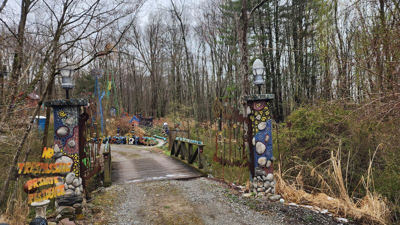 The Sussex County Setting That Frames It All