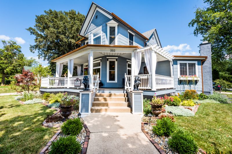 Practical Tips for Your Three Oaks Visit