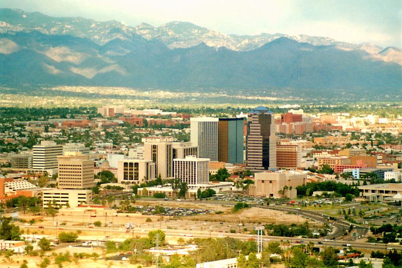 Tucson, Arizona — Sunny Days & Desert Views