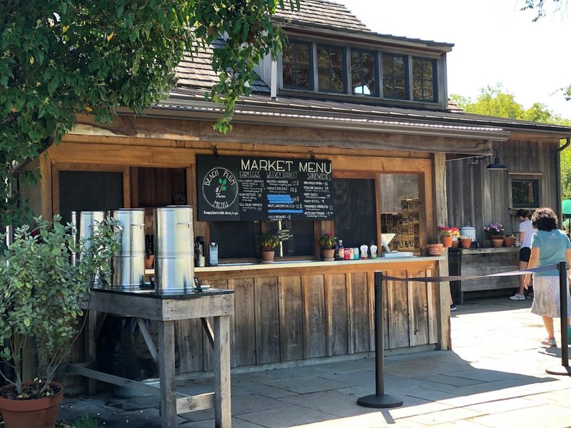 Coffee, Seating, and Casual Stops