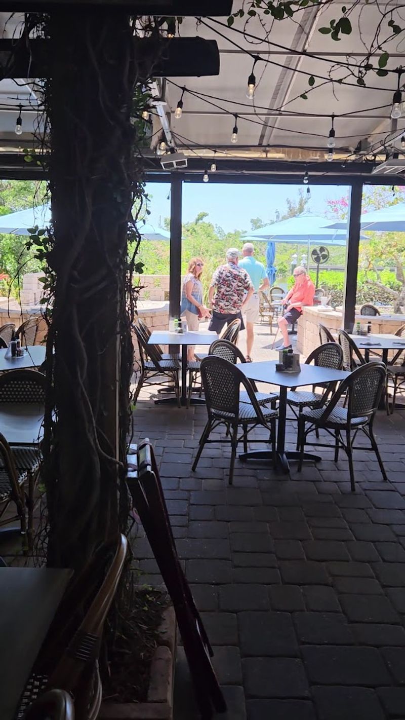 Pet-Friendly Policies That Earn Bonus Points