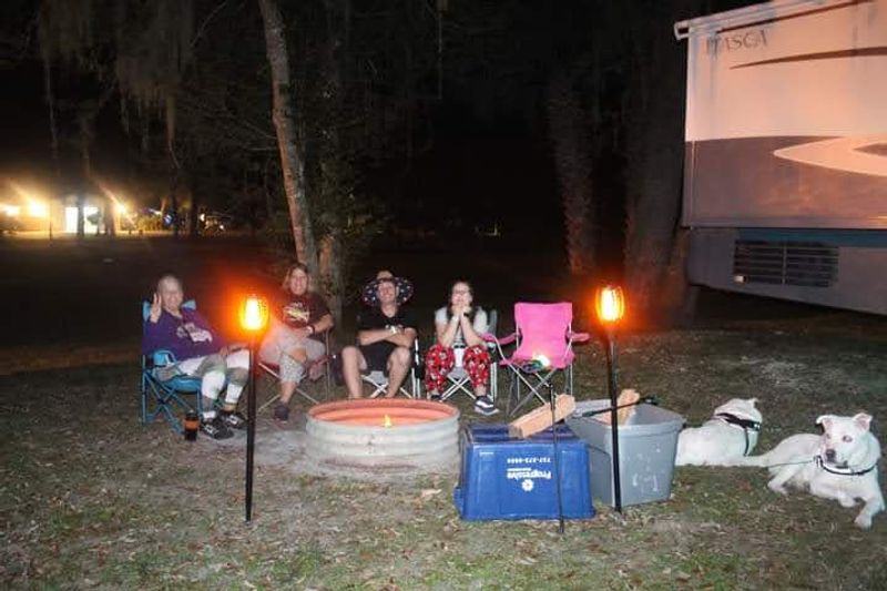 Stargazing, Campfires, and Nighttime Atmosphere