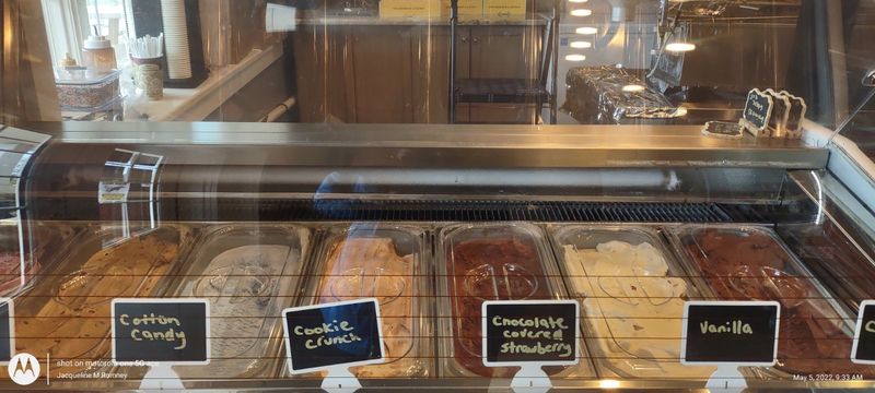 Ice Cream, Milkshakes, and Seasonal Drinks