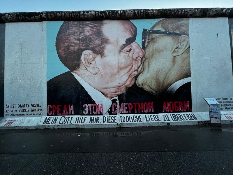 The Berlin Wall & East Side Gallery — Berlin