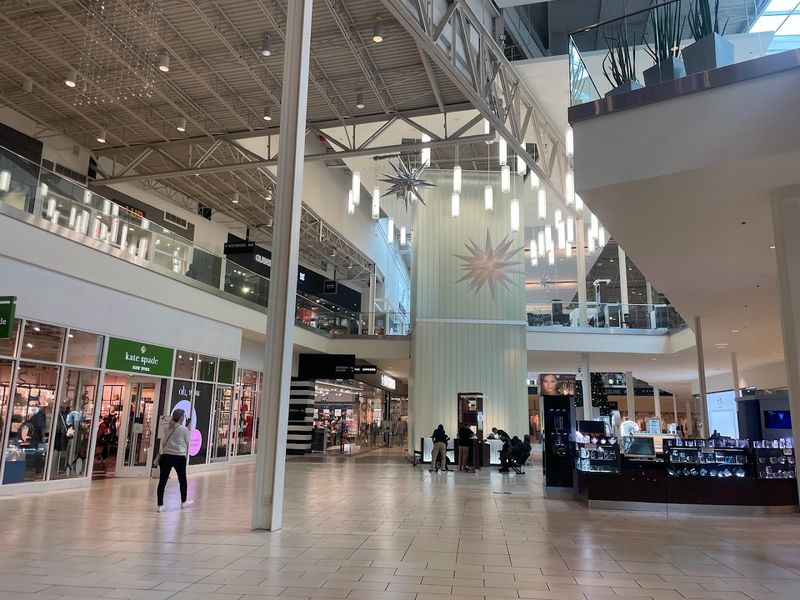 Two Floors, One Oval, Zero Confusion