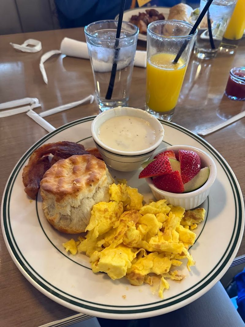 The Farm-Fresh Ingredients That Set the Food Apart