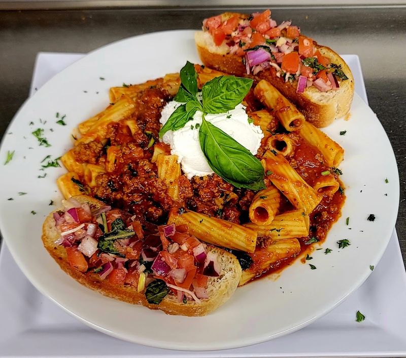 Lunch and Dinner Options Worth Staying For