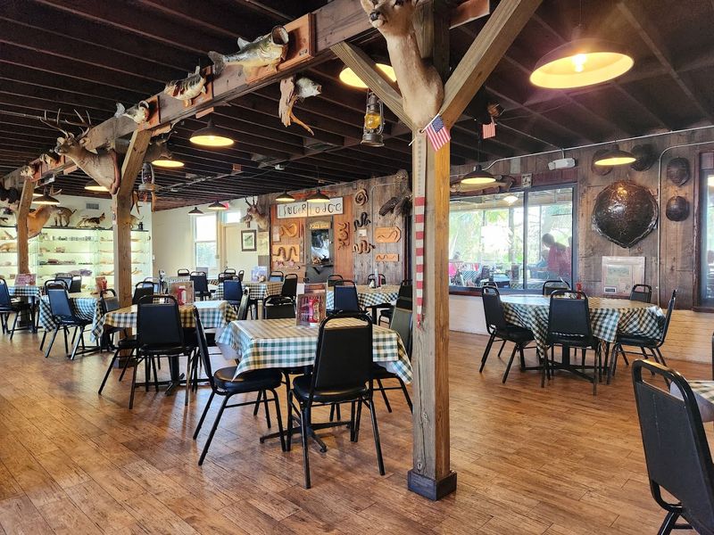 Weekend Specials and the Live Entertainment Scene