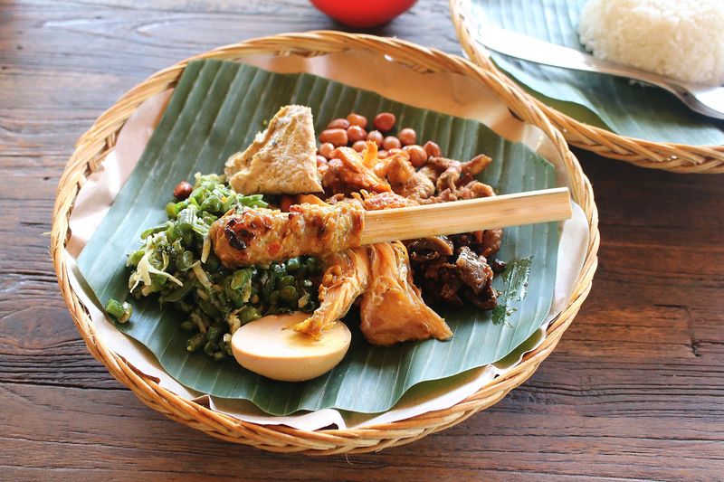 Nasi Ayam Kedewatan Ibu Mangku (Bali, Indonesia)