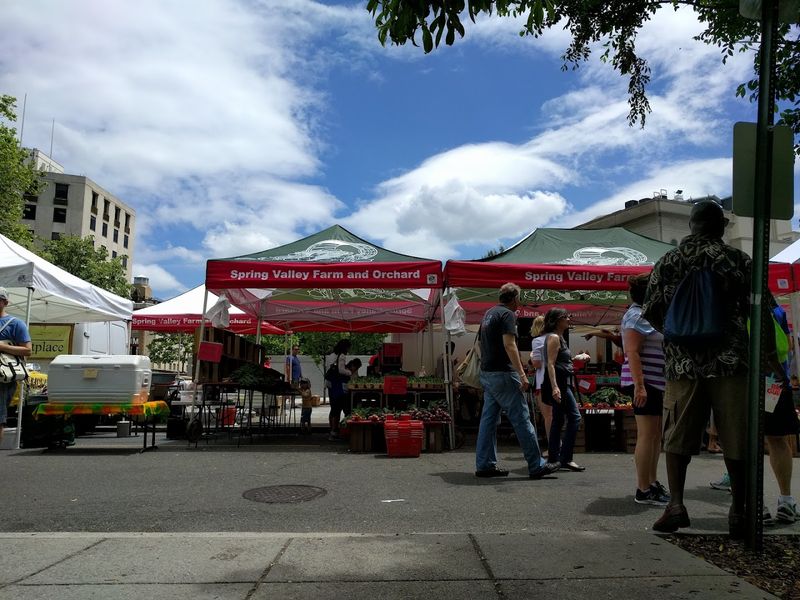 Dupont Circle FRESHFARM Market (Washington, DC)