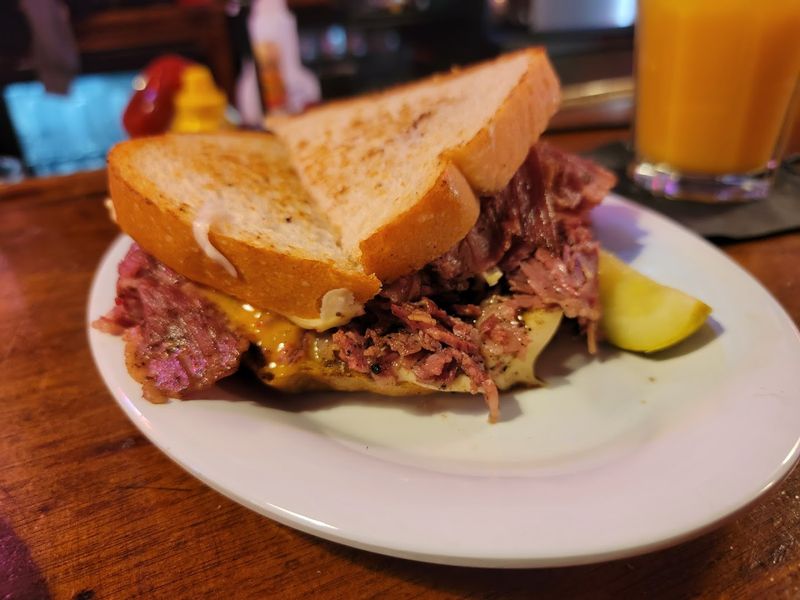 The Burger and the Reuben Make a Strong Case for Sandwiches