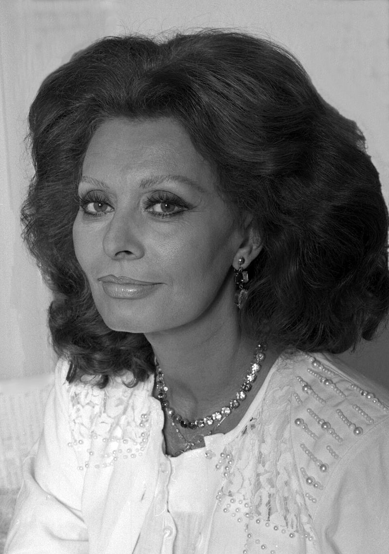 Sophia Loren (91)