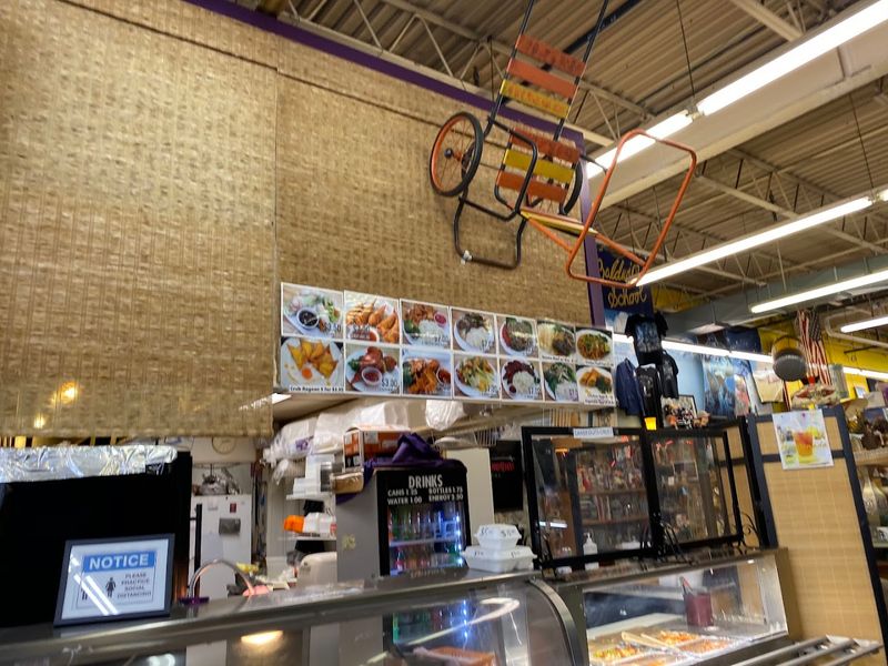 The Food That Keeps Shoppers Going