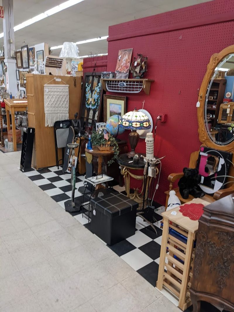 Home Decor Ranging From Retro to Truly Rare