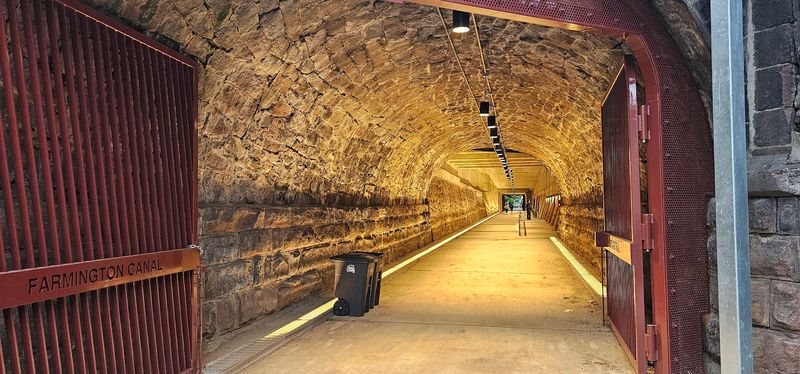 Connecticut - Farmington Canal Heritage Trail