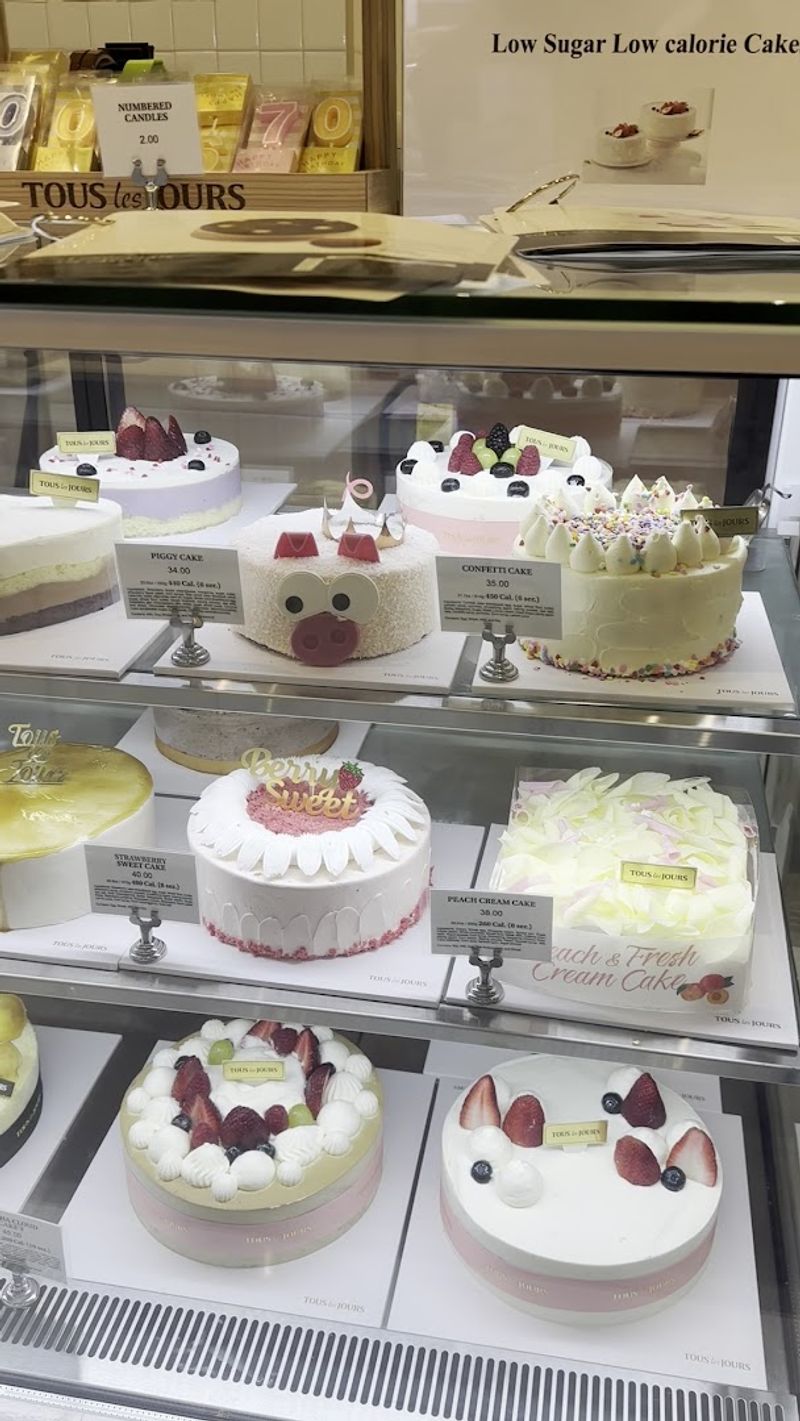 Cakes That Take Matcha and Mango Seriously