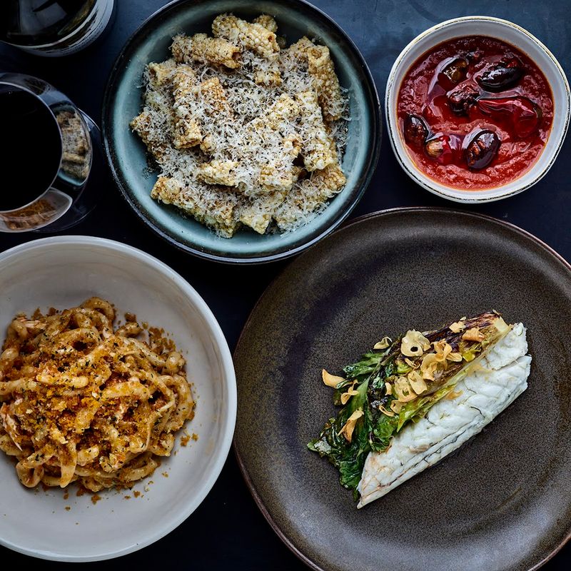 How the Tasting Menu and Prix Fixe Options Work