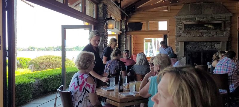 Service That Makes the Meal Feel Personal