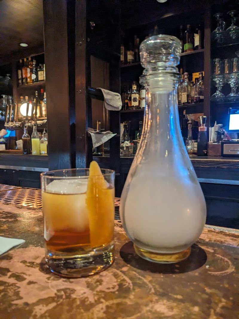 Creative Cocktails and Non-Alcoholic Options That Both Deliver