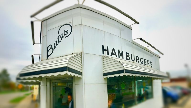 Bates Hamburgers, Livonia