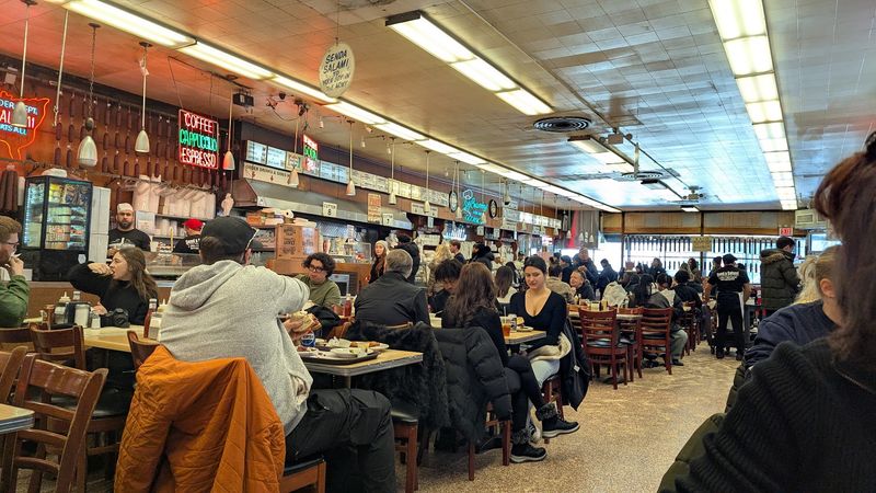 Katz’s Delicatessen (New York, USA)