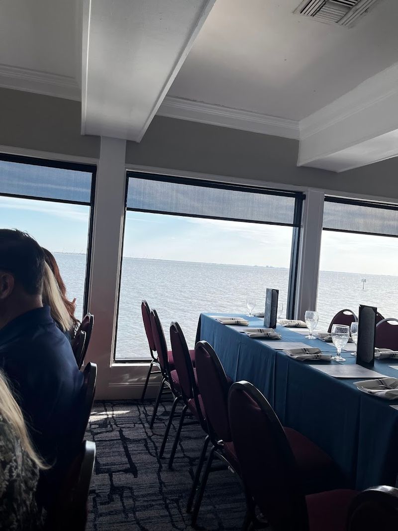 Holiday Dining With a View: Thanksgiving at the Restaurant