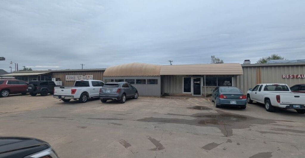 Every Meal at This Oklahoma Spot Comes With a Smoky Little Bonus