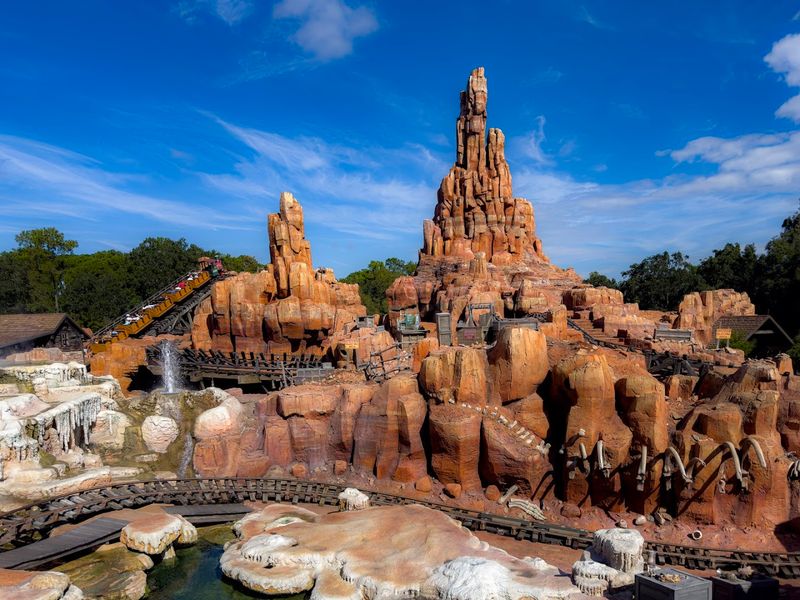 Big Thunder Mountain Railroad (Magic Kingdom / Disneyland)