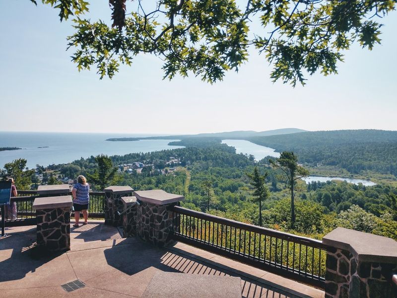 The Keweenaw Peninsula: What Surrounds the Mountain