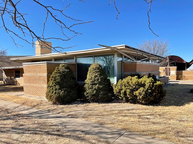 The Architecture: A Frank Lloyd Wright Student Built This