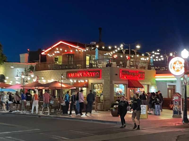 Route 66's Main Street (Williams, Arizona) - Classic Americana