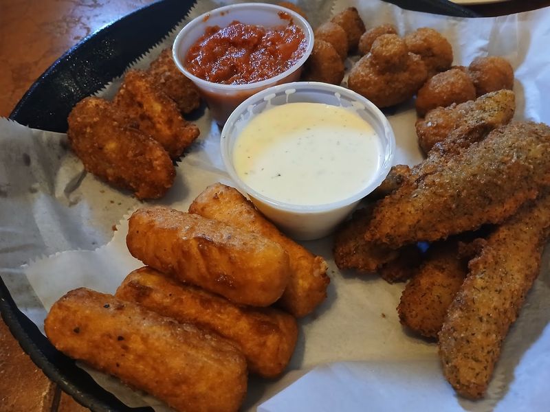 Buck Wings and Other Crowd-Pleasing Starters