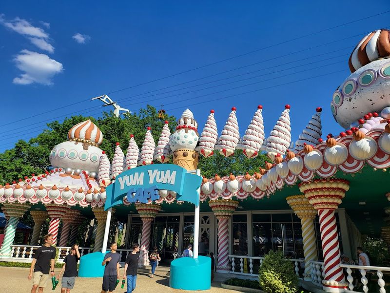 Food Options Inside the Park