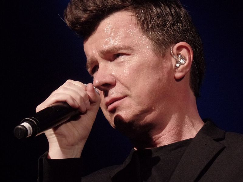 Rick Astley – Never Gonna Give You Up (1987)