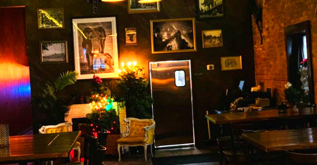 Gluten-Free Bar Bites Next to St. Andrew’s: Detroit’s Elephant Room Hideaway