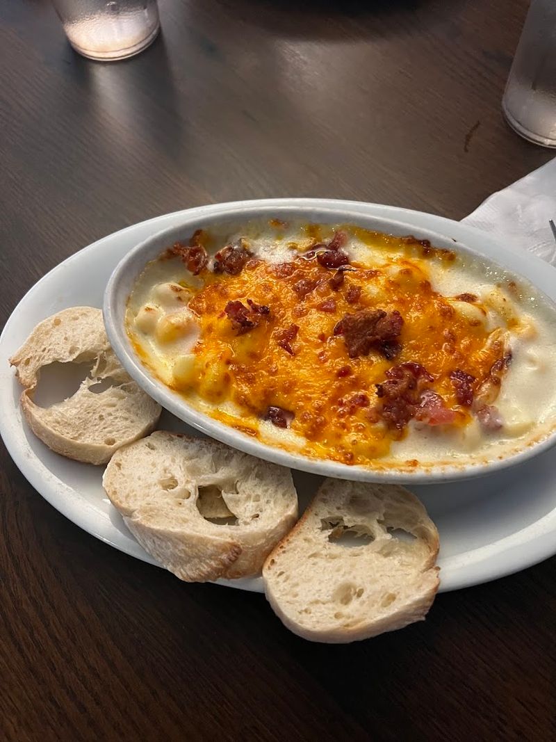 The Lobster Mac and Other Comfort Food Surprises