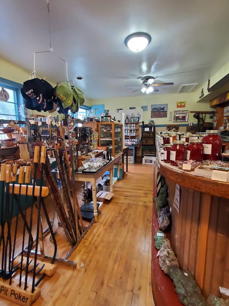 The Old-Timey General Store Vibe That Feels Completely Genuine