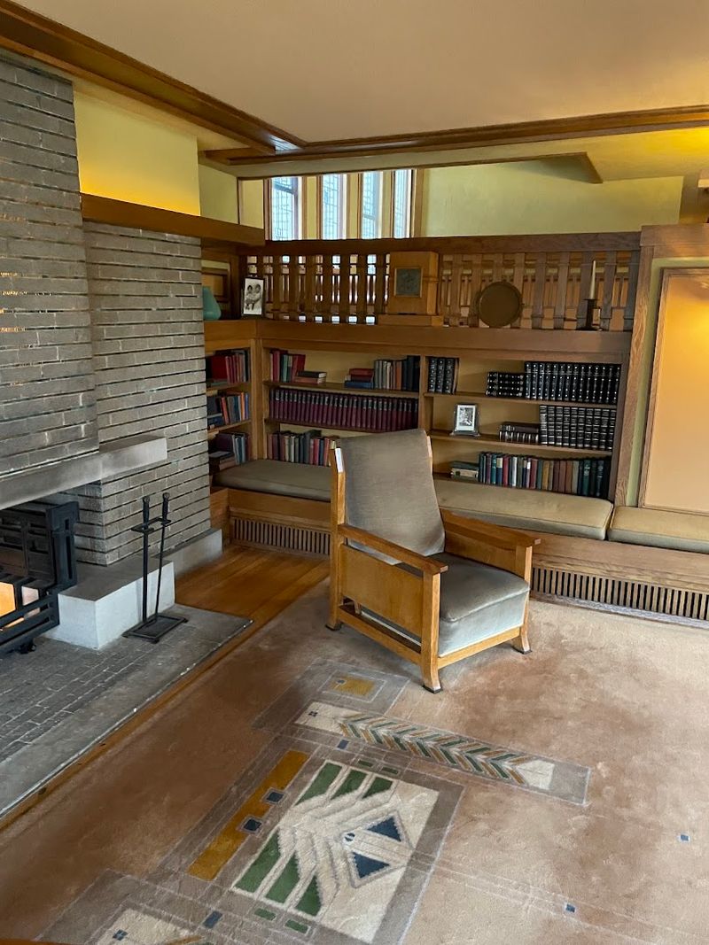 A calm mood hides in every room