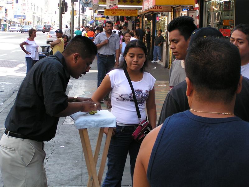 Why Street Games and Shell Tricks Are Built to Make Tourists Lose
