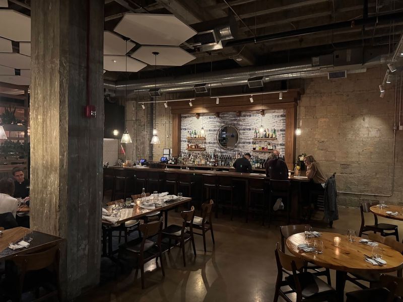 Service Style and What to Expect From the Staff