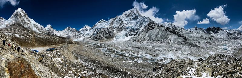 Mount Everest Base Camp via Cho La Pass — Nepal