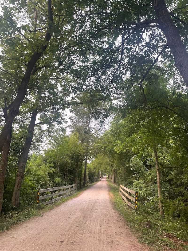 Illinois - Illinois Prairie Path