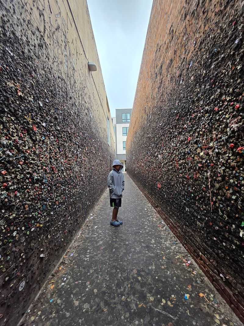 Bubblegum Alley, California: The Strange Little Passageway Travelers Never Forget