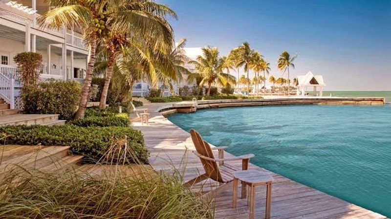 Tranquility Bay Beach House Resort – Marathon