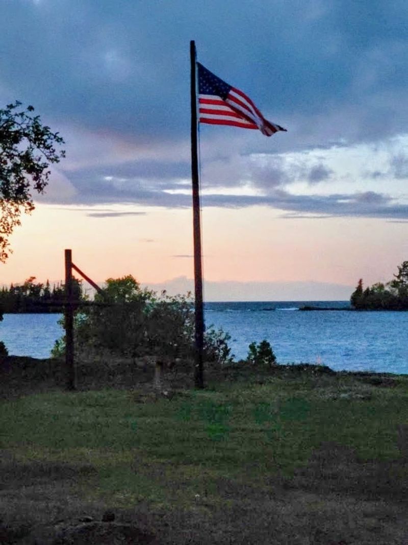 Dark Skies and Northern Lights: Stargazing at the Top of Michigan
