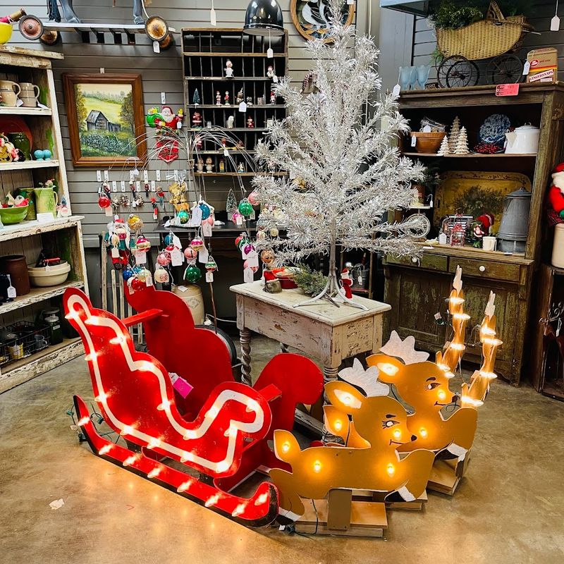 Seasonal Displays That Change the Whole Vibe