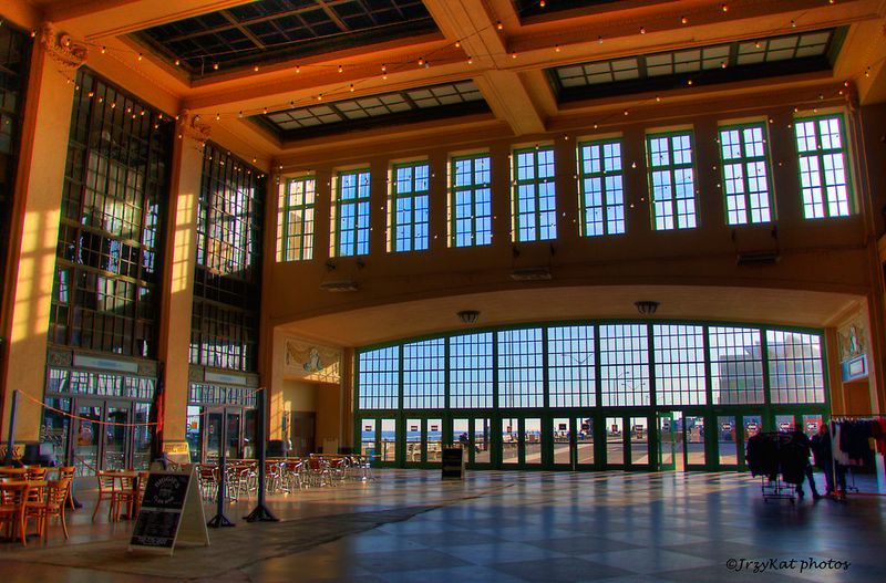 The Wrestler (2008) - Grit and Boardwalk Energy in Asbury Park