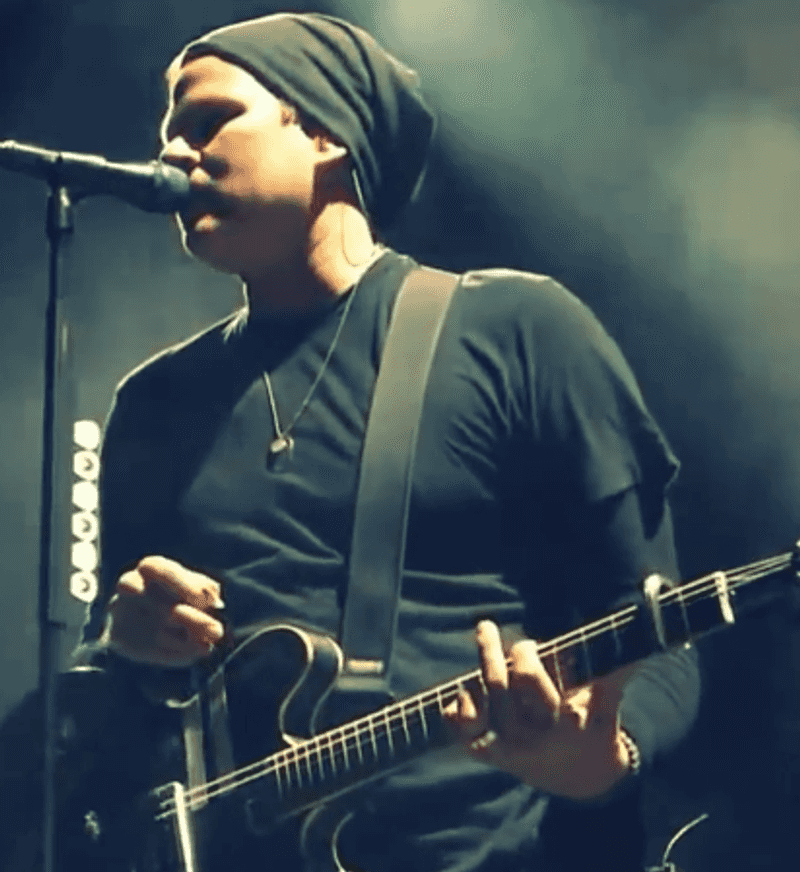 Tom DeLonge