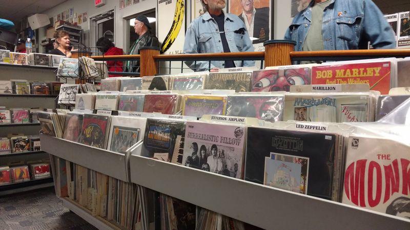 Memorabilia, Collectibles, and Pop Culture Treasures