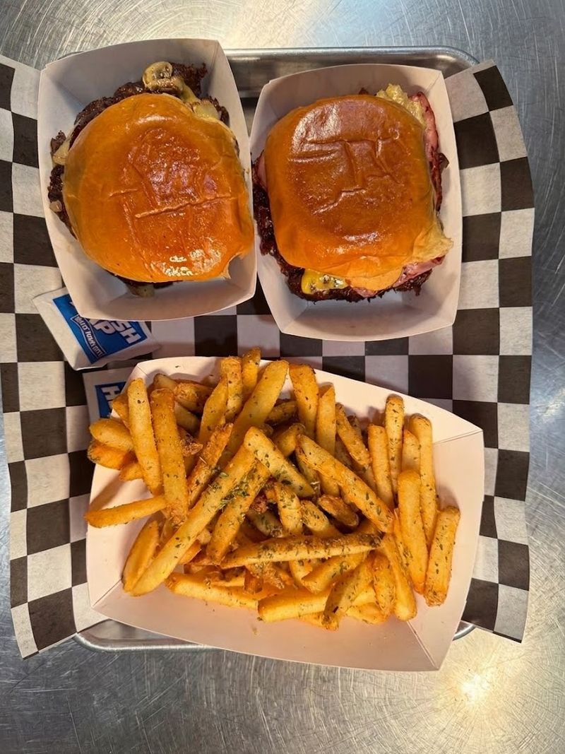 Cajun Fries and the House Sauce Worth Knowing About